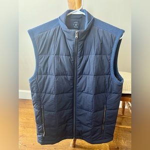 NWT johnnie-O Vest, insulated, metal zips, adjustable, nice!